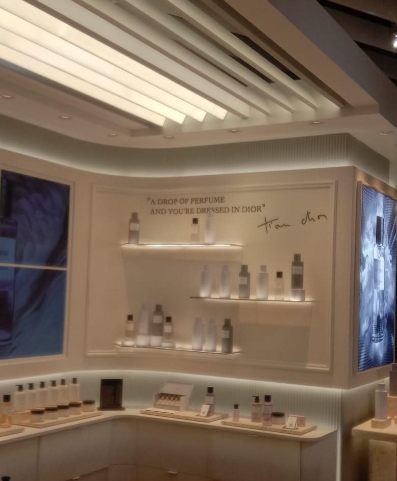 Premium Retail Interior — Retail